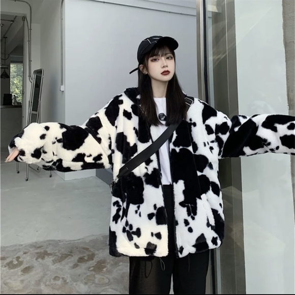 NWT Winter Cow Print Street Fashion Oversized Faux Fur Coat S: Small- Med - Picture 9 of 11